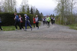 Ponnenjärven ympäri -juoksutapahtumassa 24.5.2024 osallistuja voi halutessaan suorittaa myös maratonin tai puolimaratonin.