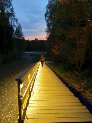 Hakojärven kuntoportaisiin saa päälle valaistuksen, joten porrastreeni onnistuu pimeän aikaankin. 