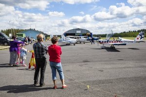 Avoimet ovet ja harrastuspäivä Alavuden lentokentällä 5.8.2023 klo 11-17, tervetuloa!